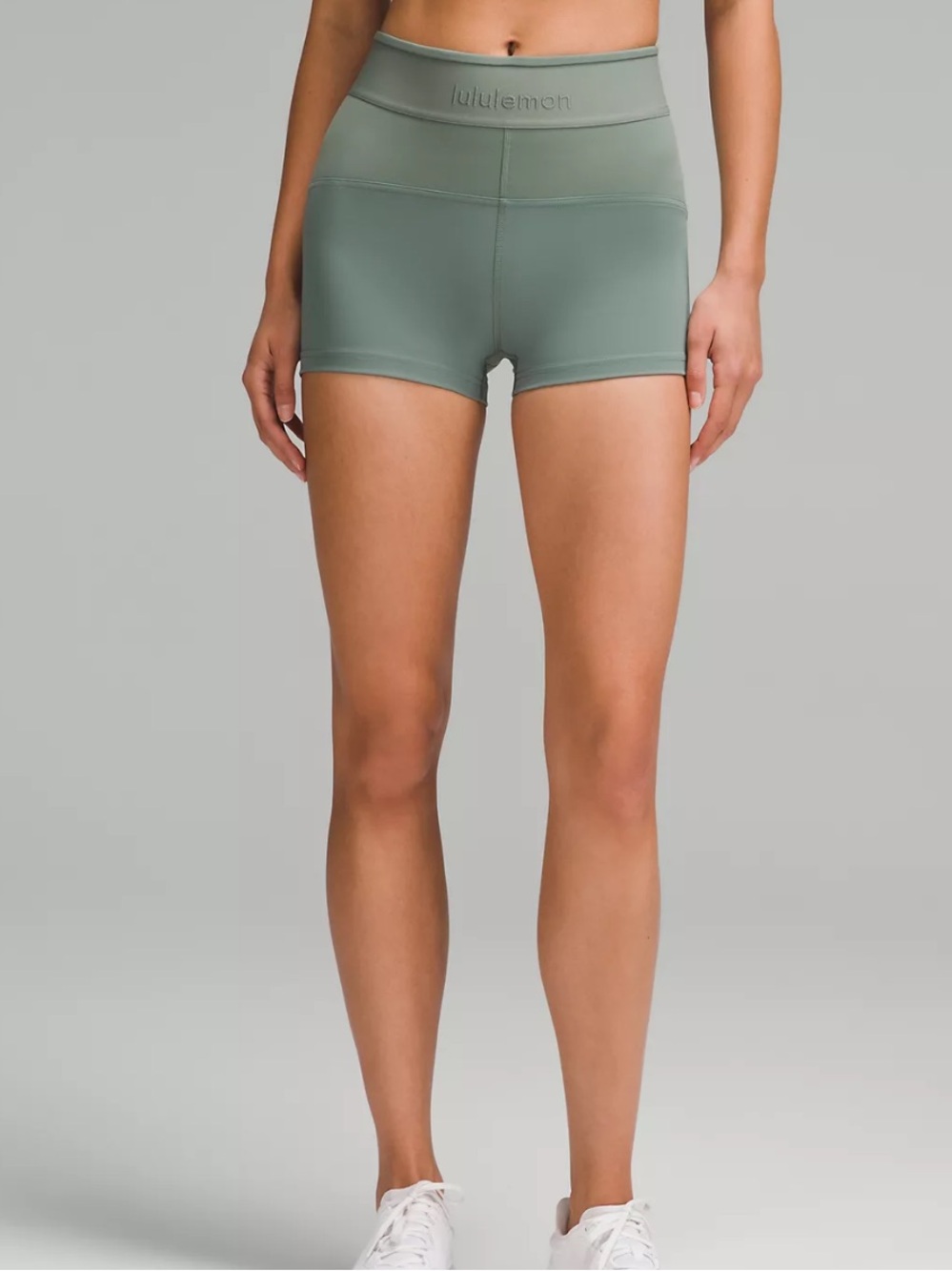 Lululemon NWT License to Train HR 2” Logo Shorts Womens Size 12 Grey Eucalyptus - Picture 3 of 10